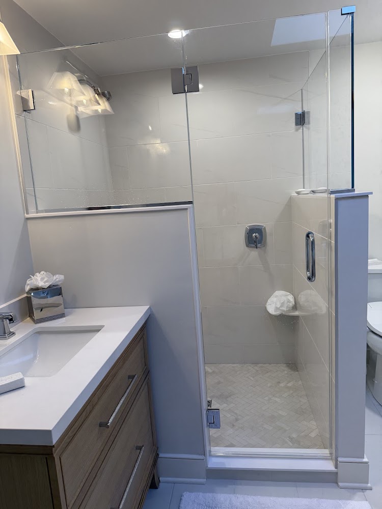 Connecticut Glass & Mirror